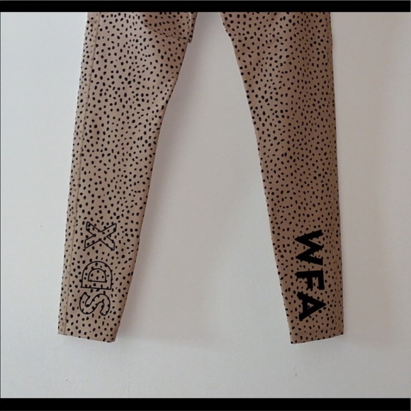 Sarah's Day X White Fox Active Speckle Leggings - Picture 15 of 16